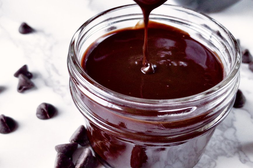 chocolate sauce
