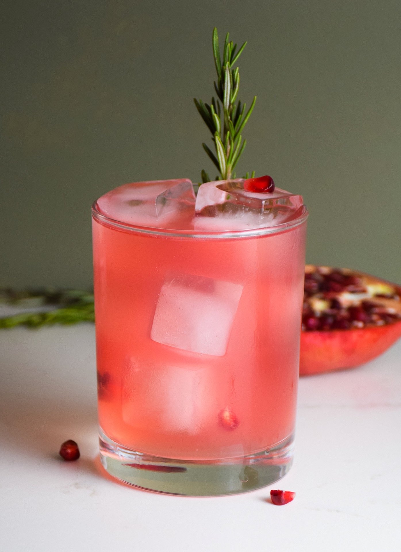 Pomegranate Riesling Gin Fizz